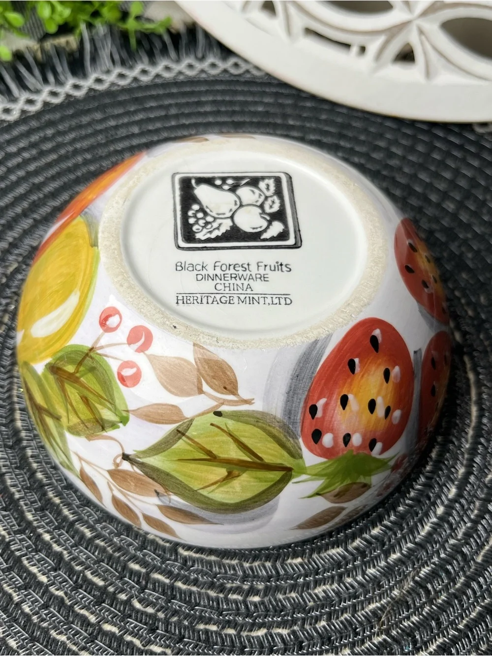 Heritage Mint Black Forest Fruits Vintage Bowl 5.25